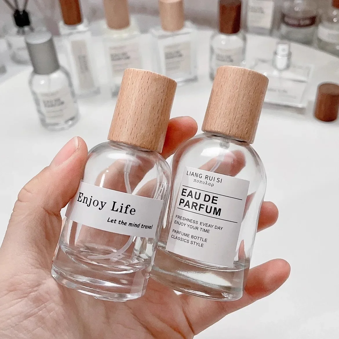 Perfume Fragrance Story - ขวดน้ำหอมแก้วขนาด 30/50 มล. ขวดสเปรย์ฝาไม้ หัวฉีดพ่นละอองละเอียด ขวดแบ่งบรรจุ